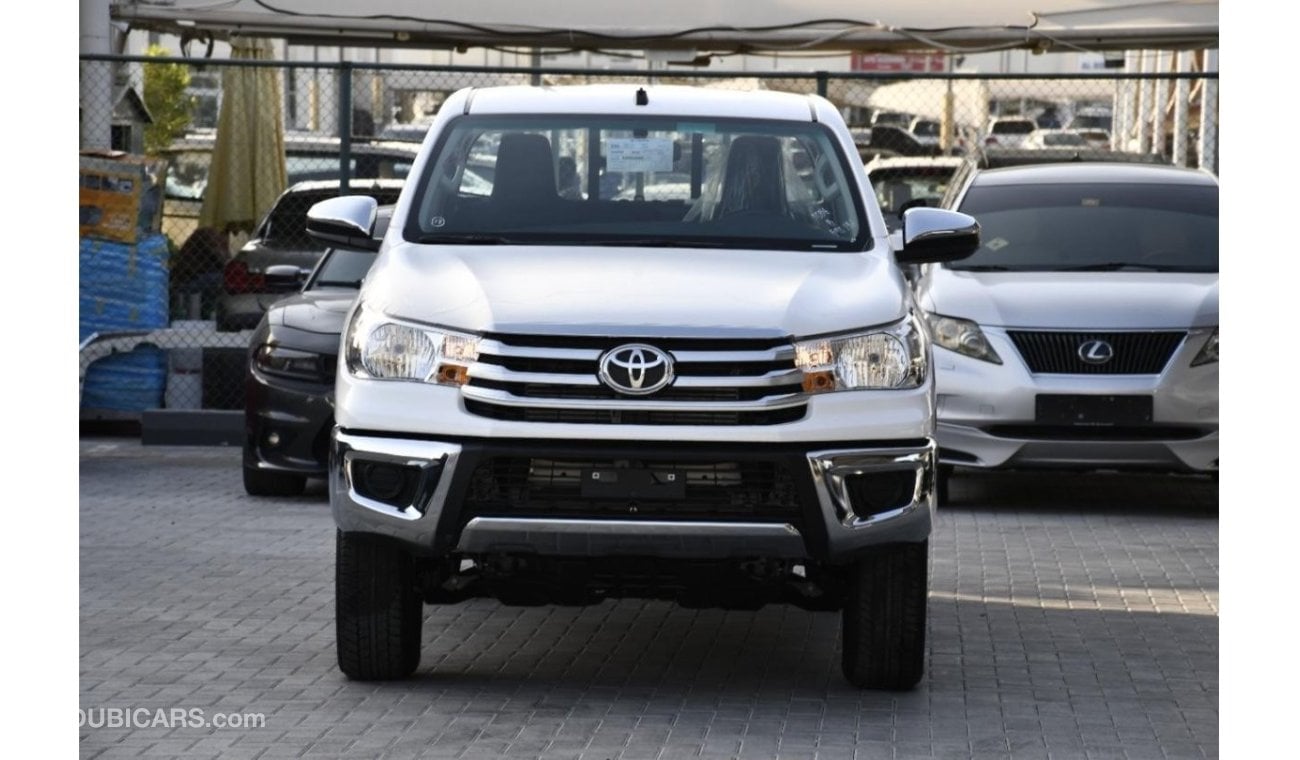 Toyota Hilux Steel Bumper | 4x4 | 2.4 L | V4 | M/T | Petrol