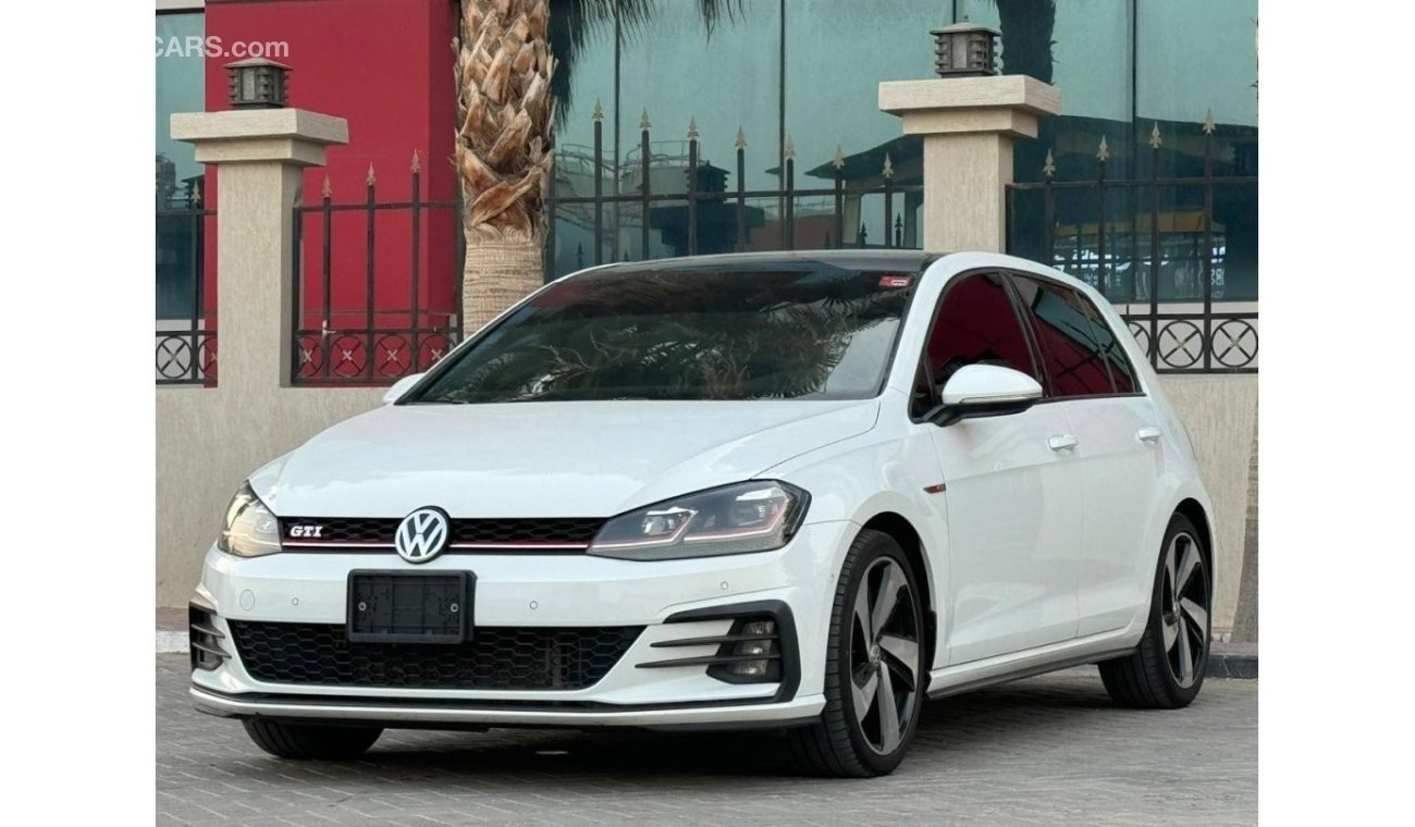 Volkswagen Golf GTI P1