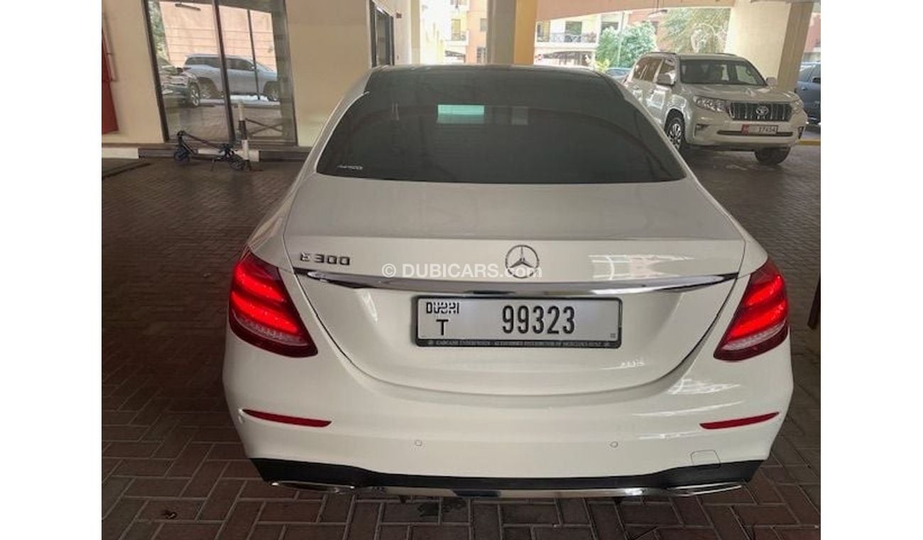 Mercedes-Benz E300 AMG E300 FULL OPTION 2017 GCC GARGASH SINGLE OWNER LOW MILEAGE IN MINT CONDITION