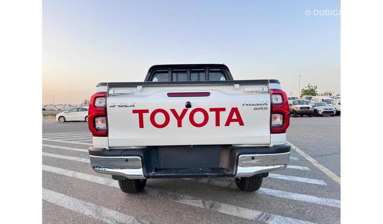 Toyota Hilux S-GLX 2023