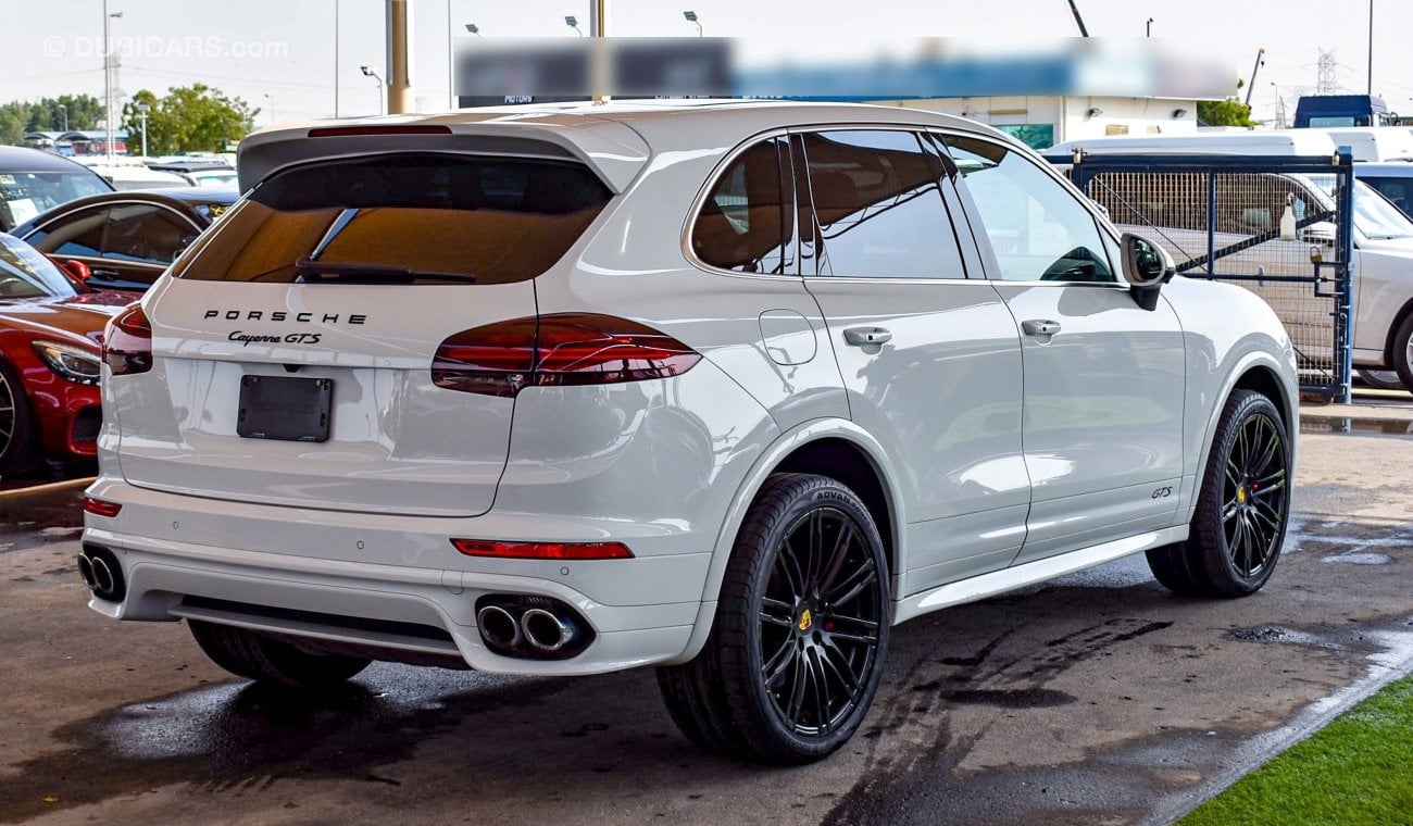 Porsche Cayenne GTS