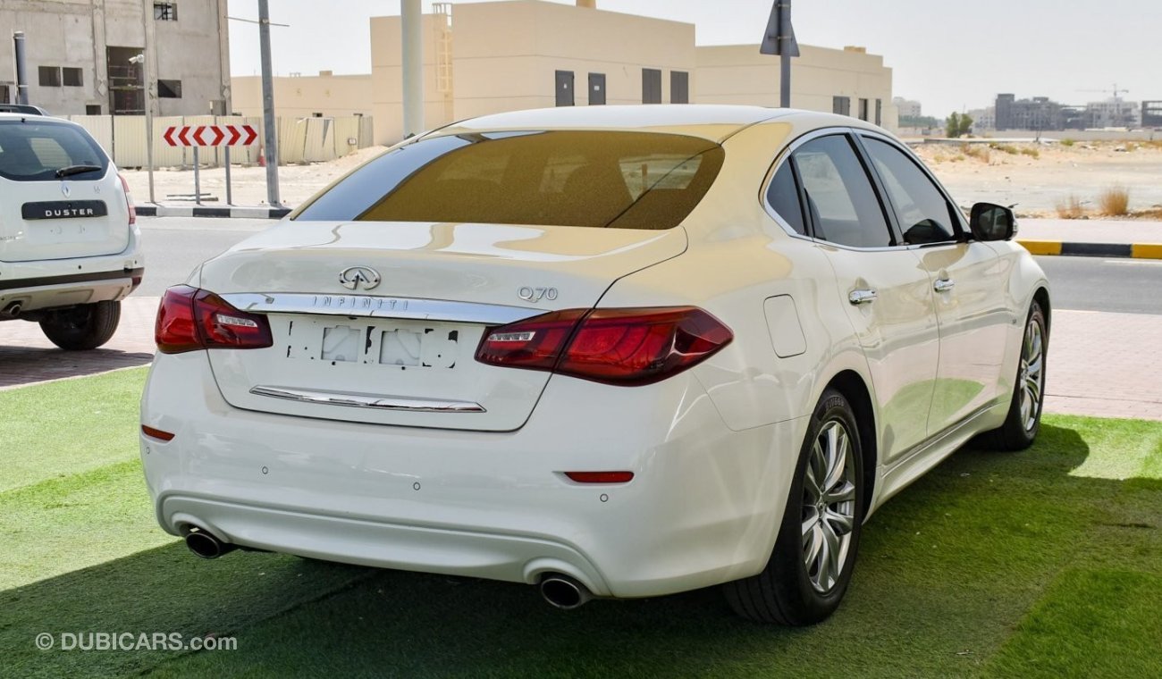 إنفينيتي Q70