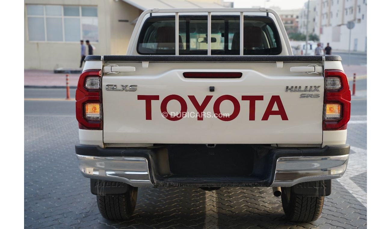 Toyota Hilux 2.7 MODEL 2021 PETROL MANUAL ( BEDLINER / SCREEN / CAMERA ) FOR EXPORT ONLY