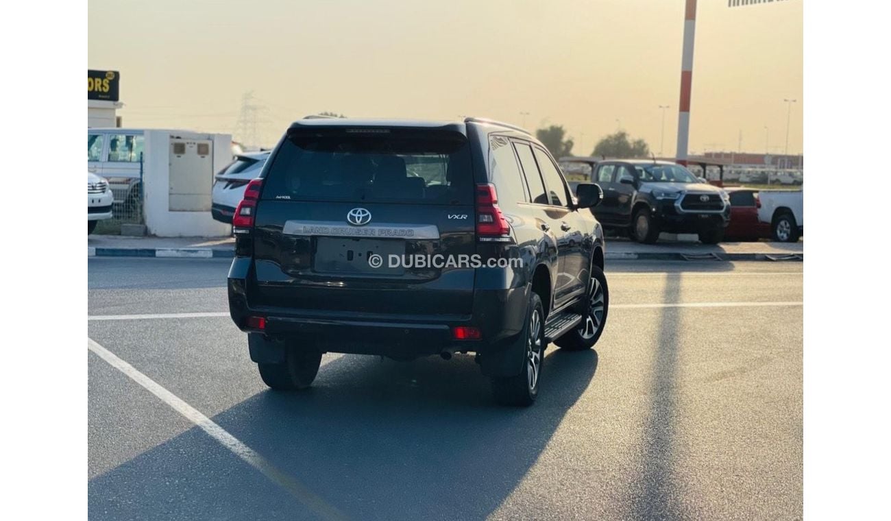 تويوتا برادو Toyota Prado 2022 VXR Full Option in Excellent condition