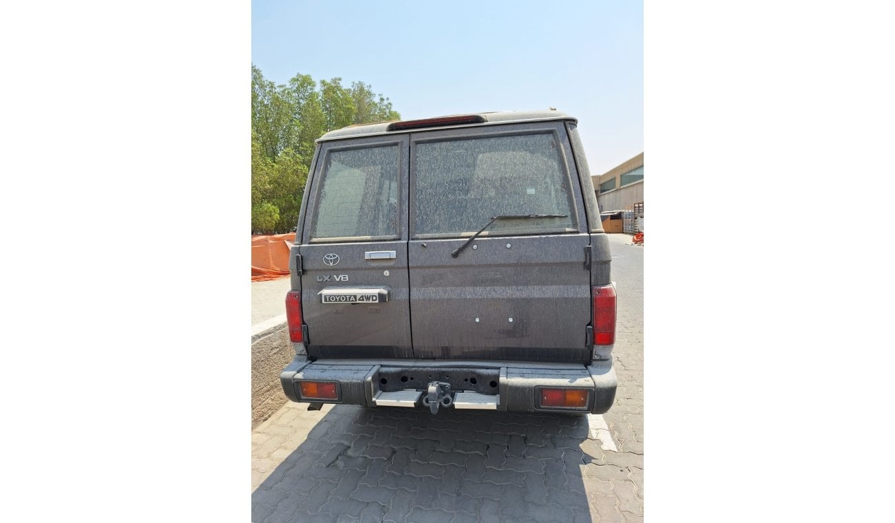 Toyota Land Cruiser Hard Top