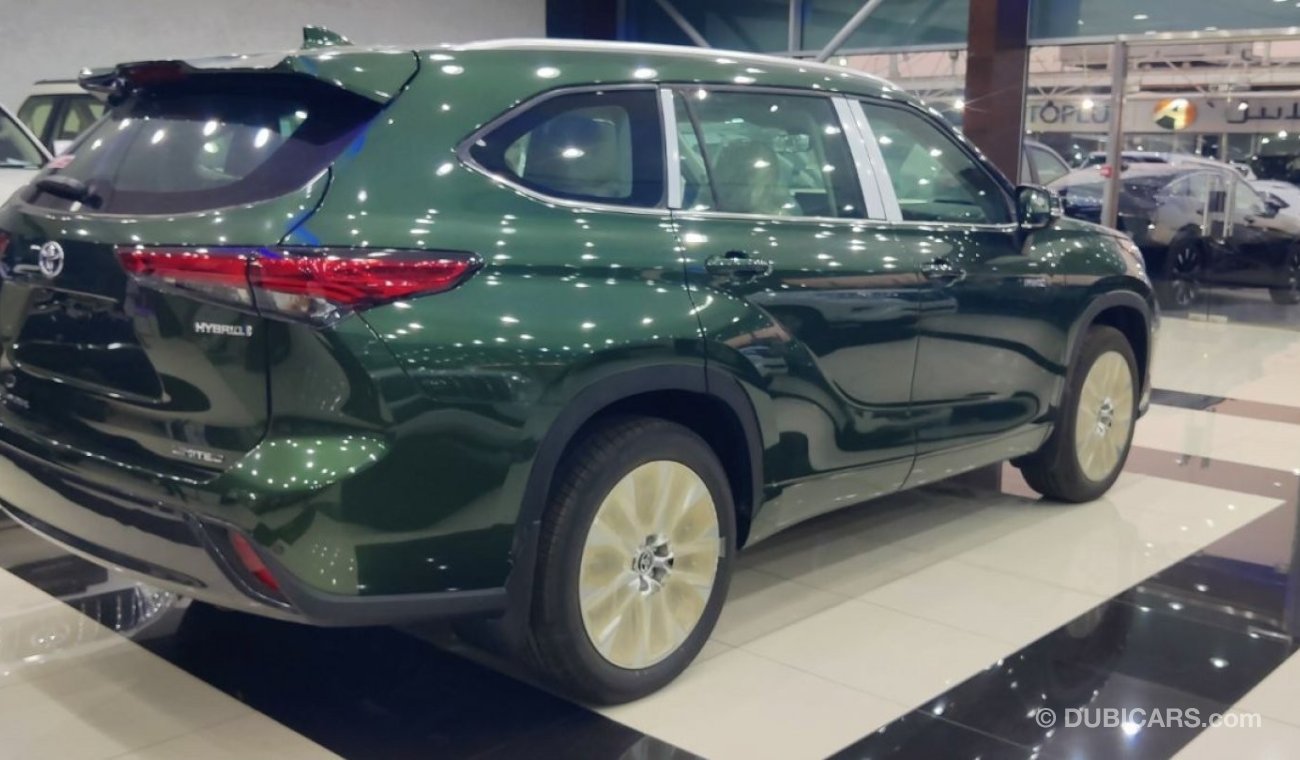 تويوتا هايلاندر Limited 2.5L Hybrid Auto Green Color