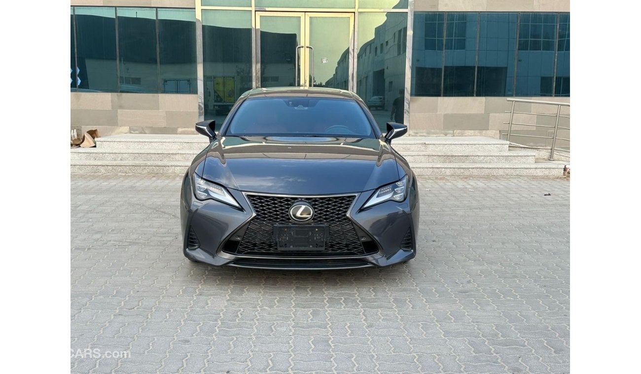 لكزس RC 350 F سبورت