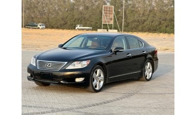 Lexus LS460 MODEL 2011 car perfect condition inside and outside full option sun roof