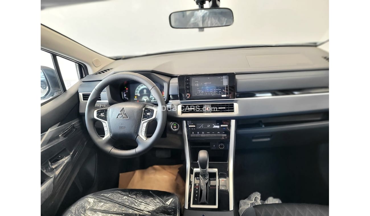 ميتسوبيشي إكسباندر MITSUBISHI XPANDER CROSS 1.5L 2025 (GCC)