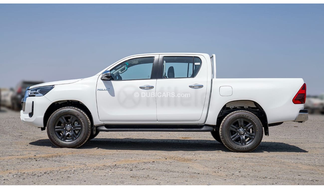 تويوتا هيلوكس DC 2.4L DIESEL 4X4 - WHITE: PUSH START, REAR CAMERA (EXPORT ONLY)