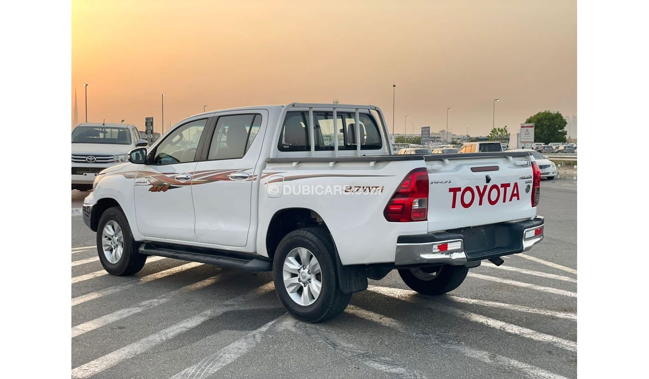 تويوتا هيلوكس 2016 Toyota Hilux SR5 Premium Full Option - Patrol Full Automatic - 2.7L V4 AWD 4x4 - Rear CAM & AC