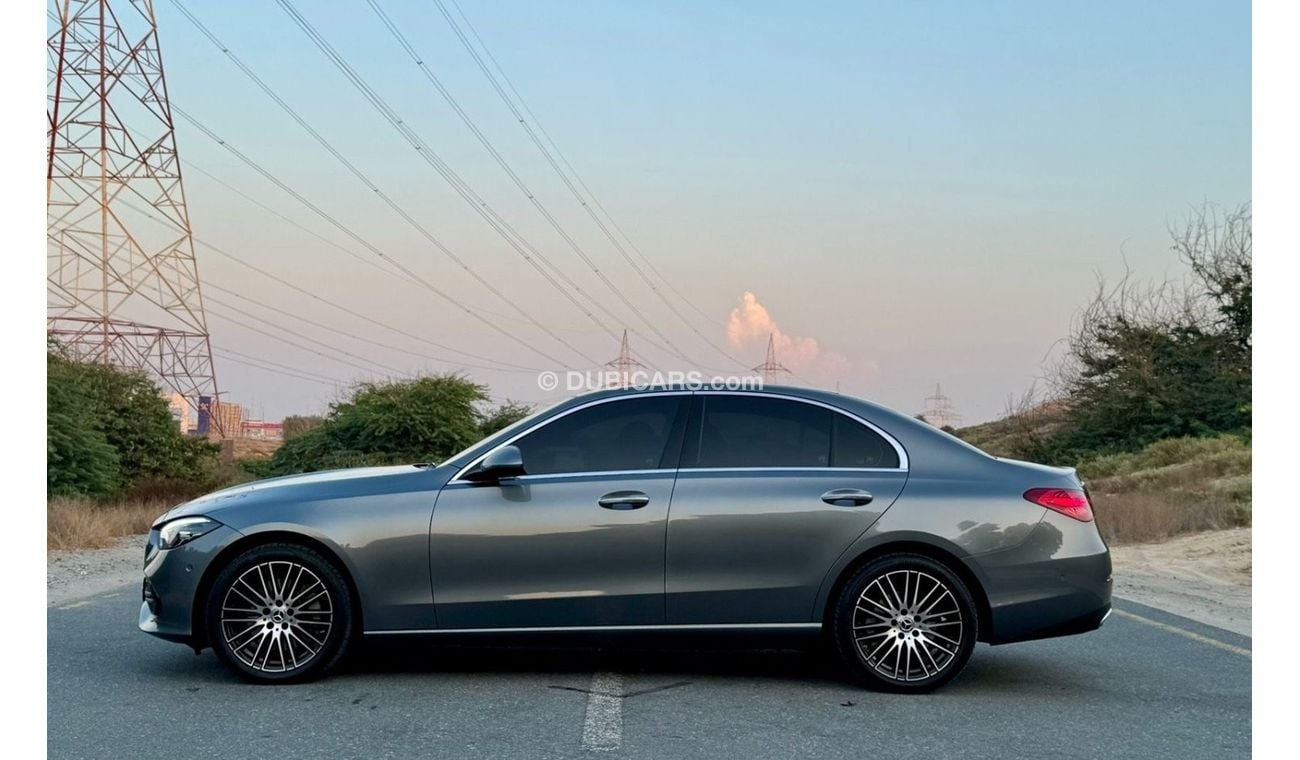 Mercedes-Benz C200 Premium 2.0L ONLY/3600/- AED MONTHLY INSTALLMENT WITH ZERO DOWN PAYMENT