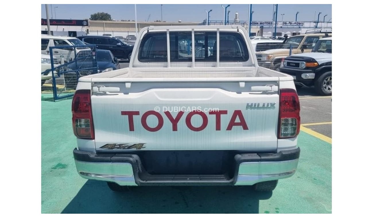 Toyota Hilux petrol 2.7  4x4 2023