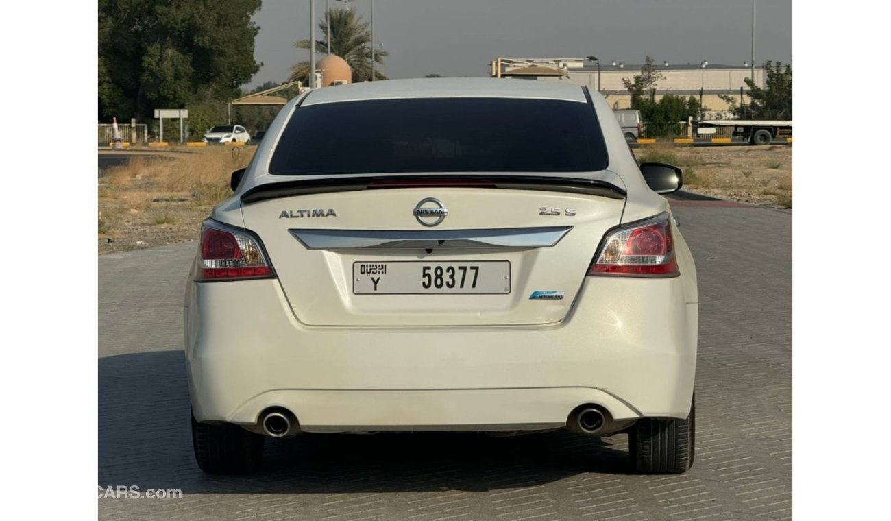 Nissan Altima NISSAN ALTIMA S GCC 2014 4 CYLINDER PERFECT CONDITION