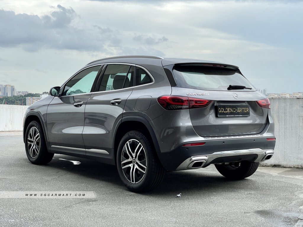 مرسيدس بنز GLA 35 AMG exterior - Rear Right Angled