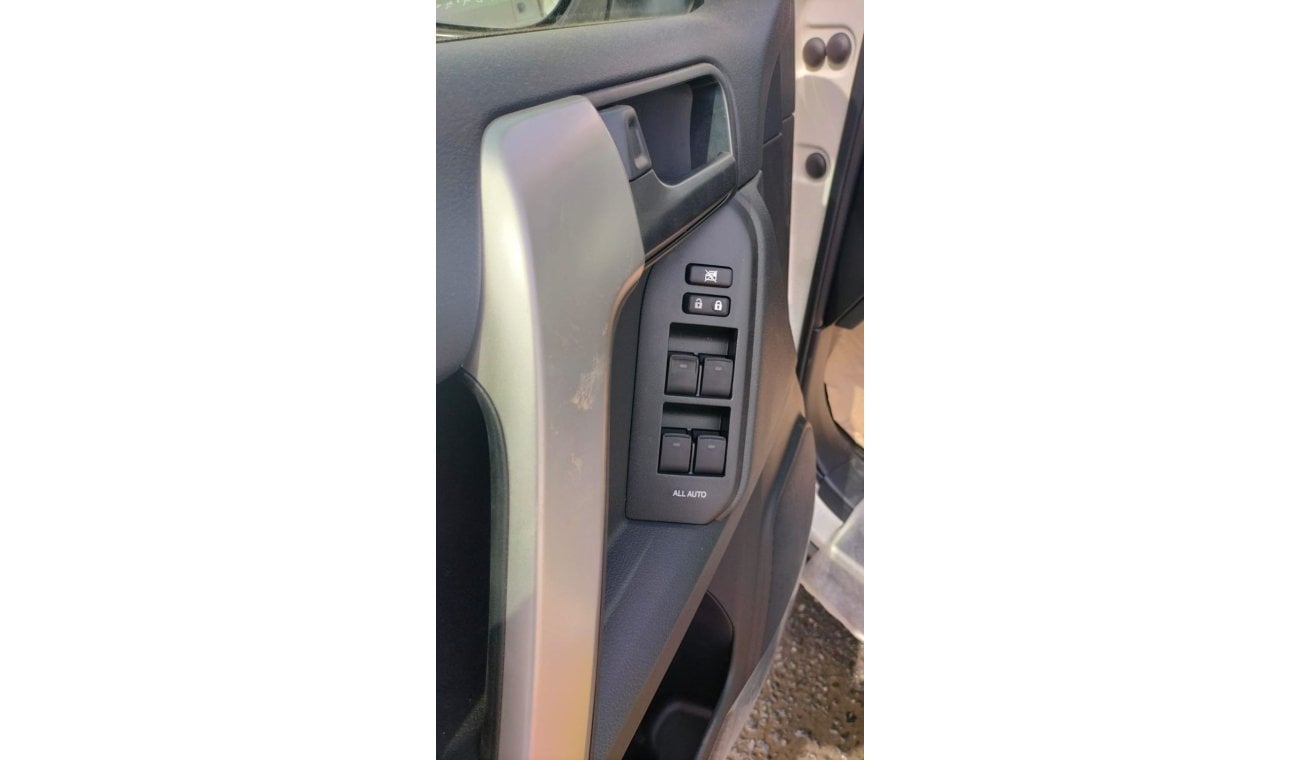 تويوتا برادو TOYOTA PRADO 2.7L BASIC COLOR WHITE MODEL 2023