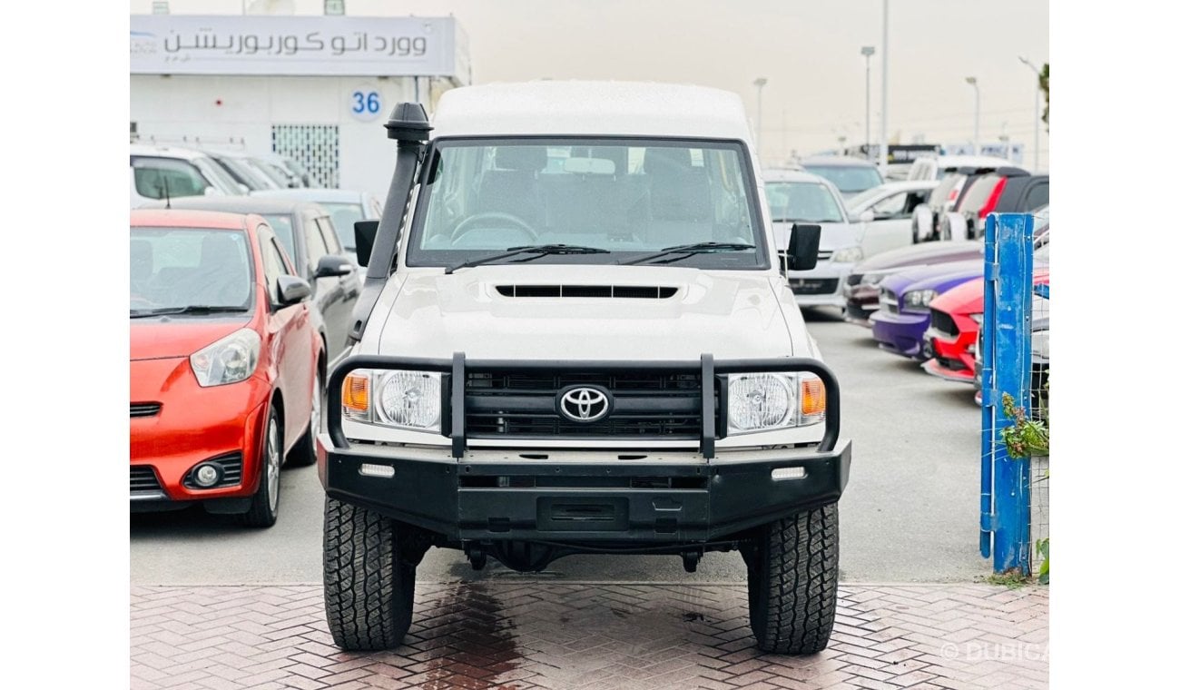 Toyota Land Cruiser Hard Top