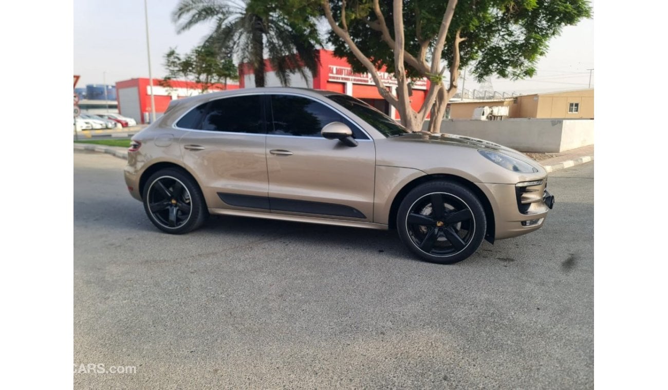 Porsche Macan S