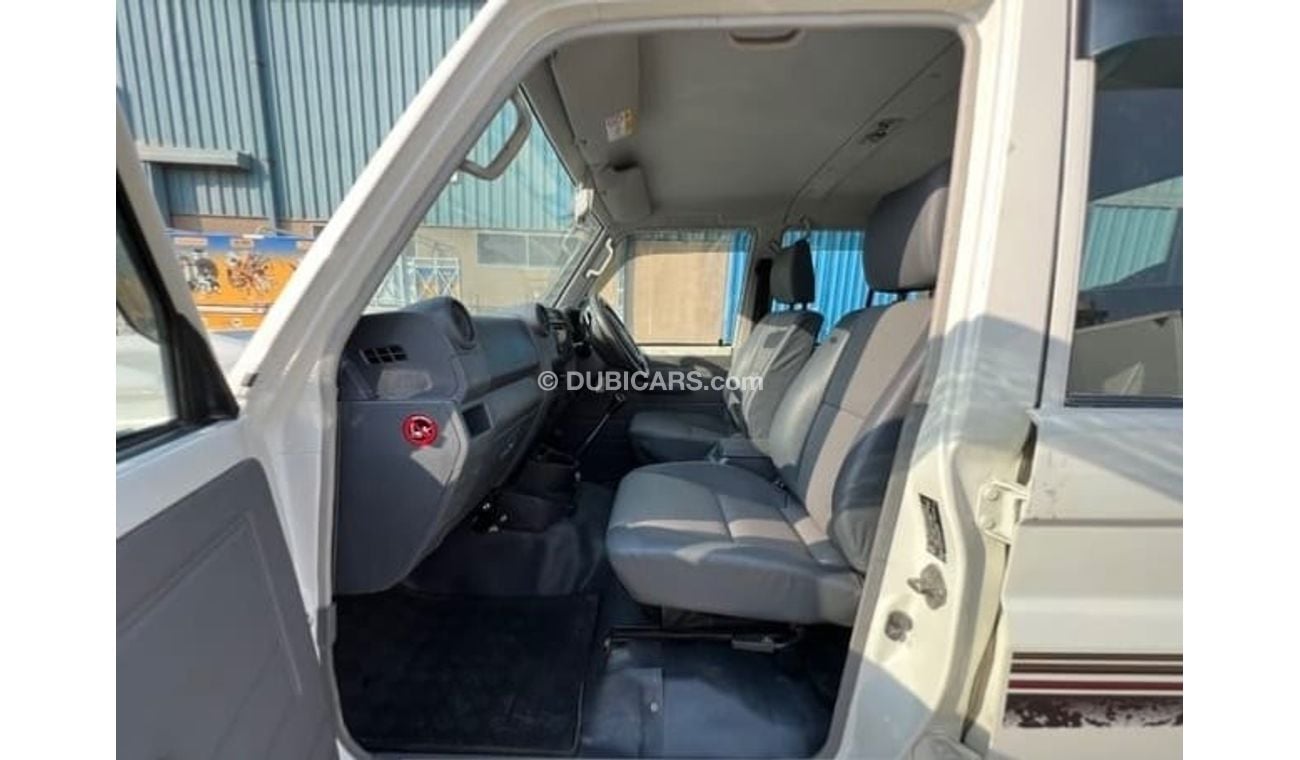 Toyota Land Cruiser Pick-Up 2018 RHD Diesel Engine Single Cabin Full Option Very Clean and Perfect Condition