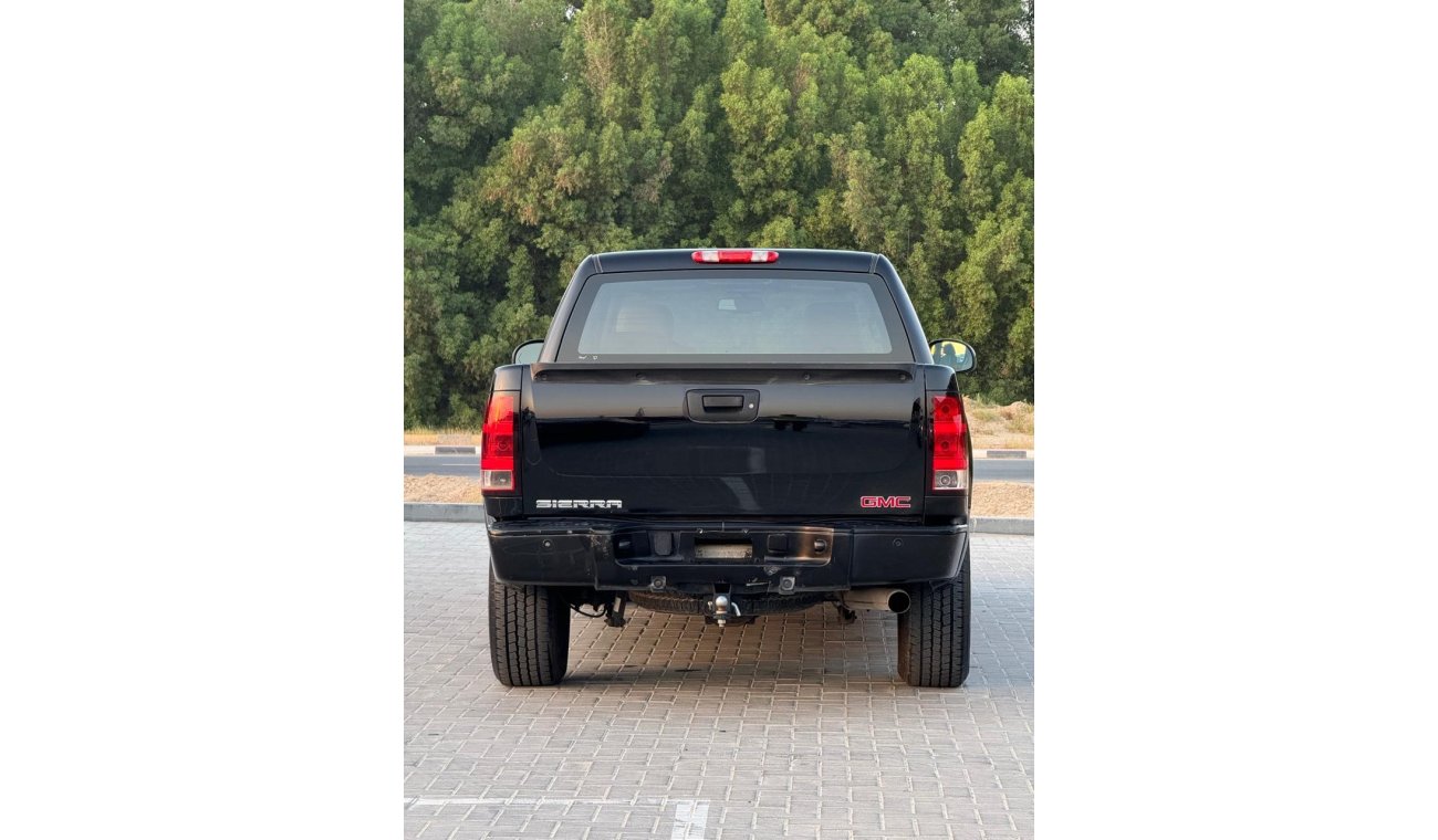 GMC Sierra HD GMC SIERRA DENALI 2013 GCC FULL OPTION