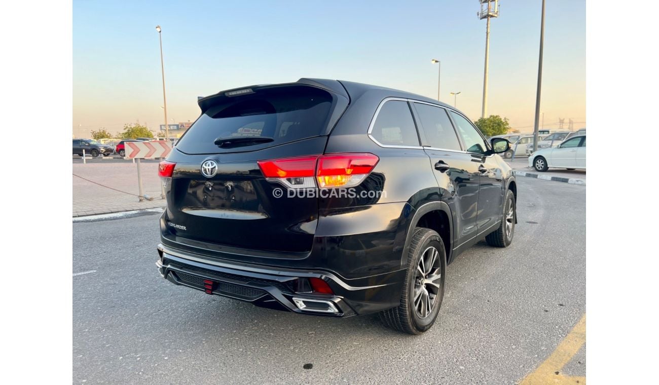 Used Toyota Highlander With new luxes face 2019 for sale in Dubai - 506656