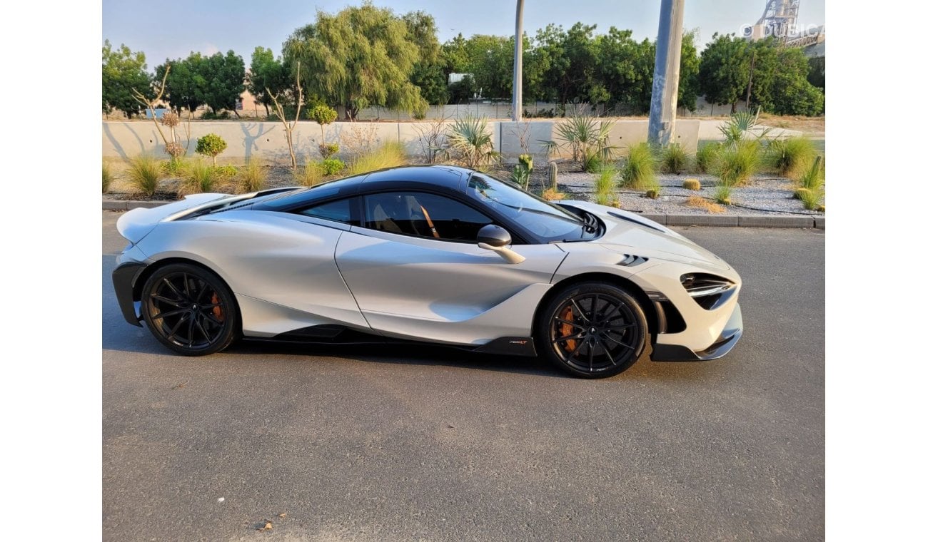 مكلارين 765LT 2022 Brand New - 1 of 765 units only made