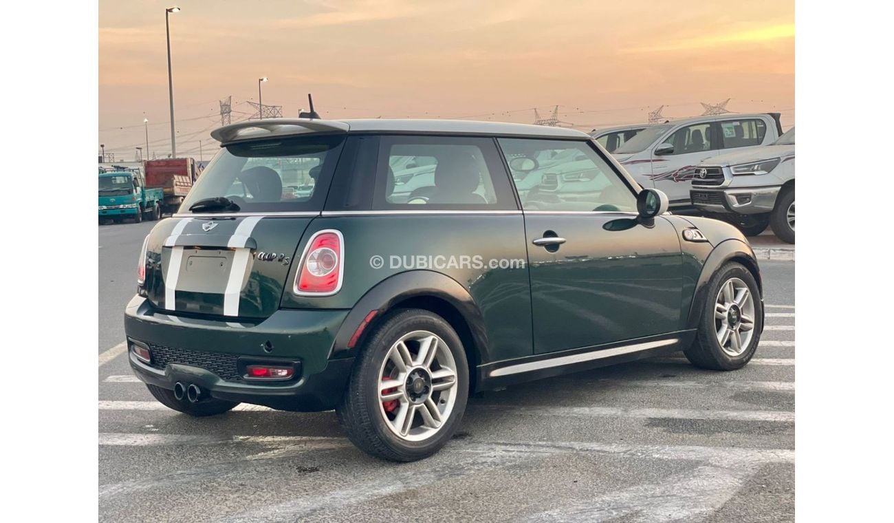 ميني كوبر إس 2011 Mini Cooper Hardtop S class 1.6L V4 - 2 doors 4 seats Hatchback German Origin - 159,000 mileage