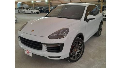 Porsche Cayenne PORSCHE CAYENNE TURBO 4.8L 2015 SPORTS CHRONO PACKAGE WITH PANORAMIC ROOF AND VERY LOW MILEAGE