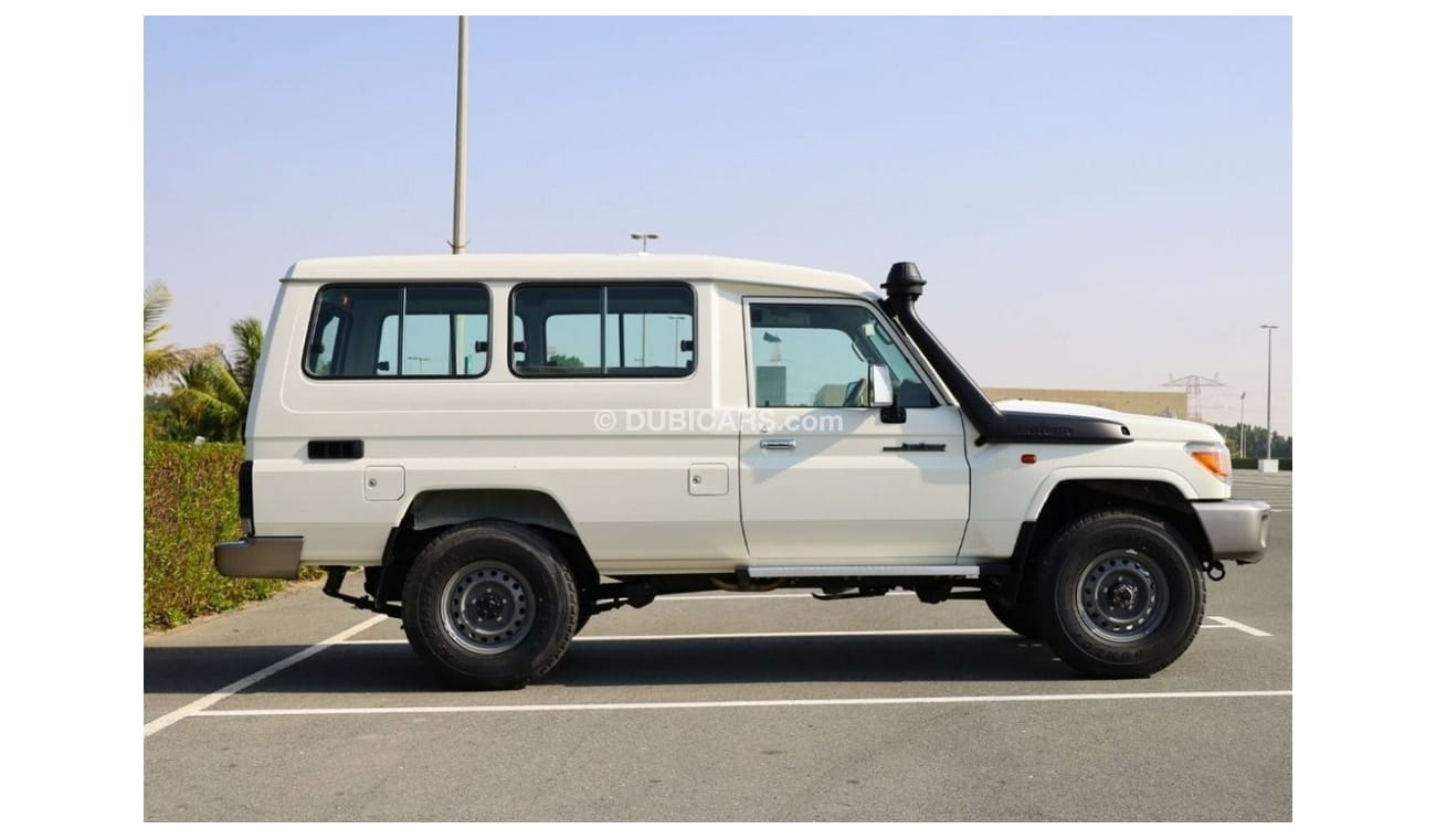 تويوتا لاند كروزر هارد توب LC 78 | 3 door | 4L V6 | Petrol | 4x4 | 2023