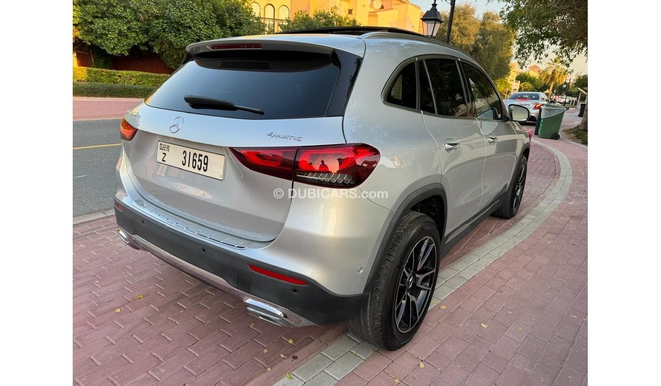 Mercedes-Benz GLA 250 4MATIC 2.0L