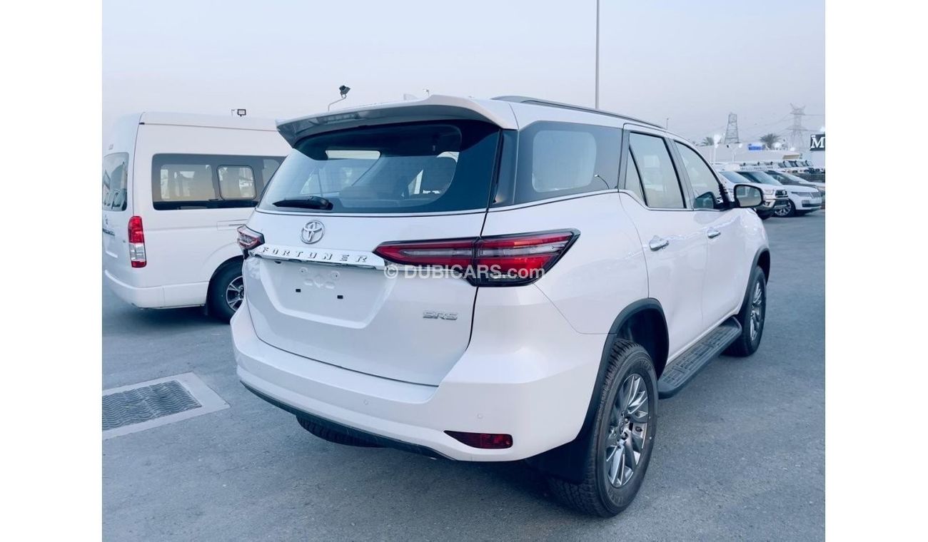 تويوتا فورتونر TOYOTA FORTUNER 2.8L DIESEL 4WD SR5 2024 MODEL (with radar and 360 degree cameras)