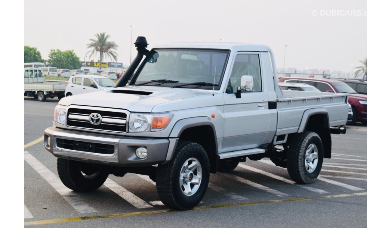 تويوتا لاند كروزر بيك آب Toyota landcuriser pickup 2015 single cabine Diesel Right hand Drive