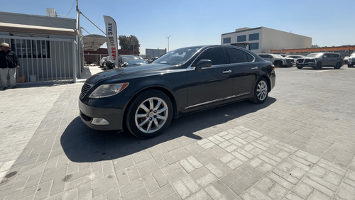 Lexus LS460