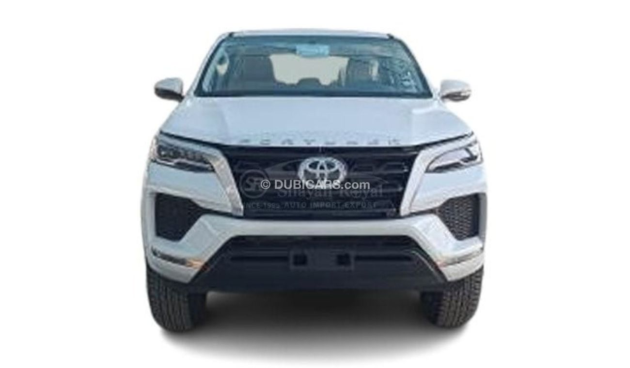 Toyota Fortuner LHD 2.4L DIESEL E 4X4 AT_24YM