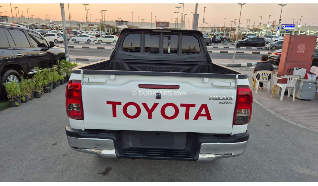 تويوتا هيلوكس Toyota Hilux 2016 GL 2.7L Double Cab Utility 4WD clean car no any work required just buy and drive a