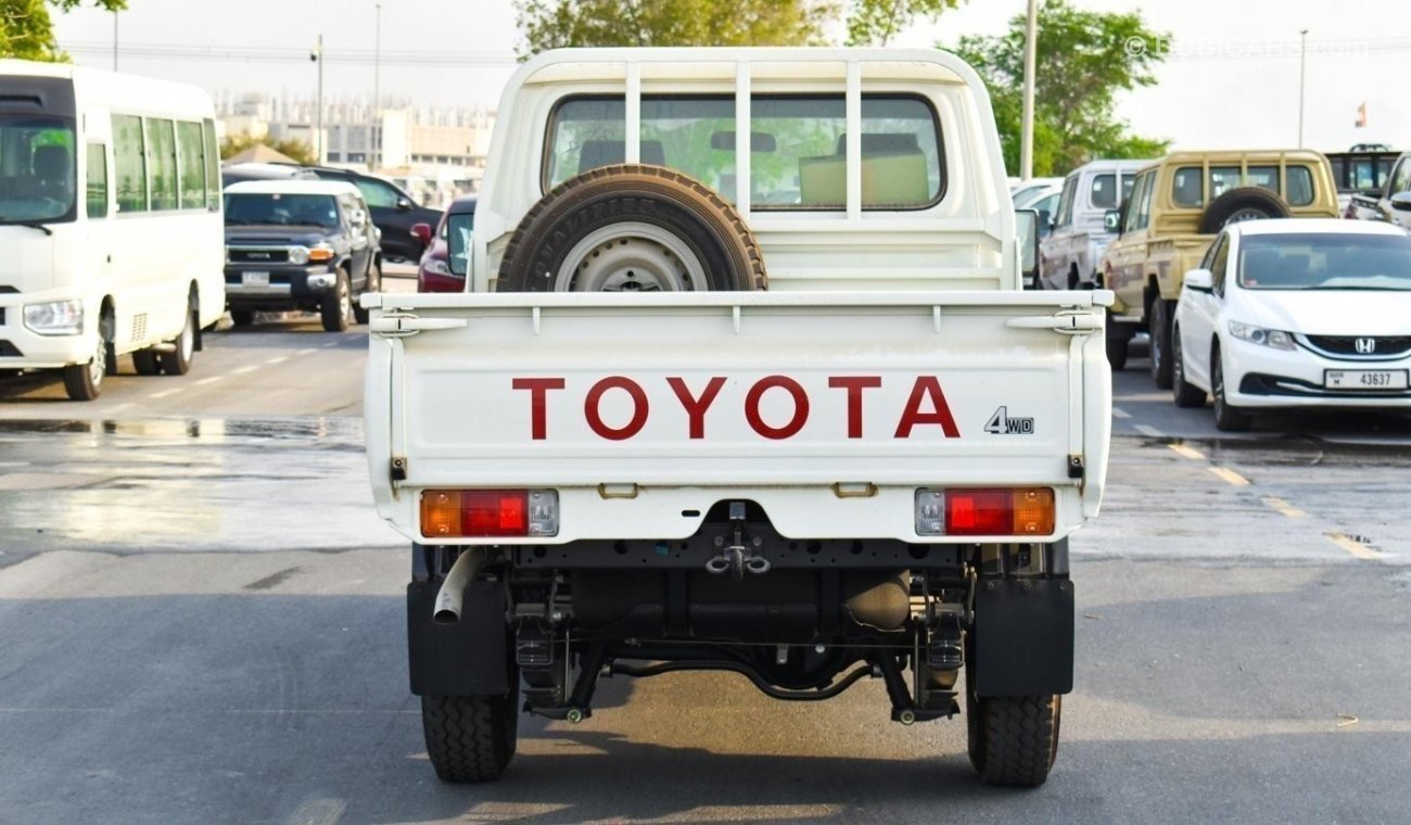 Toyota Land Cruiser Pick Up SC 4.2L Diesel V6 Single Cabin