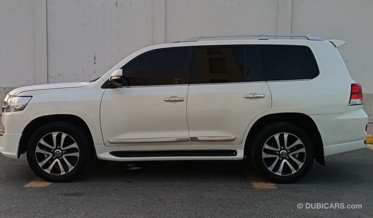 Toyota Land Cruiser v8 /5.7GXR