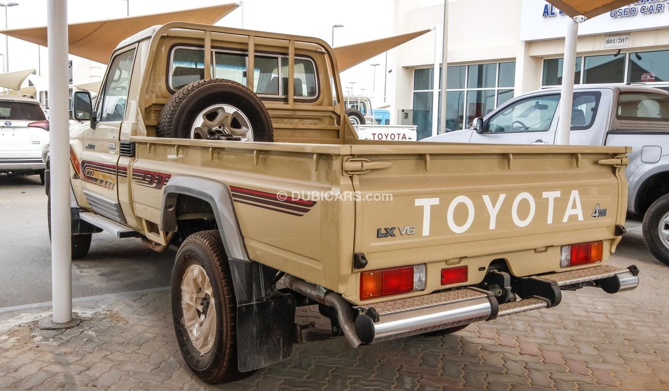 Toyota Land Cruiser Pick Up LX V6