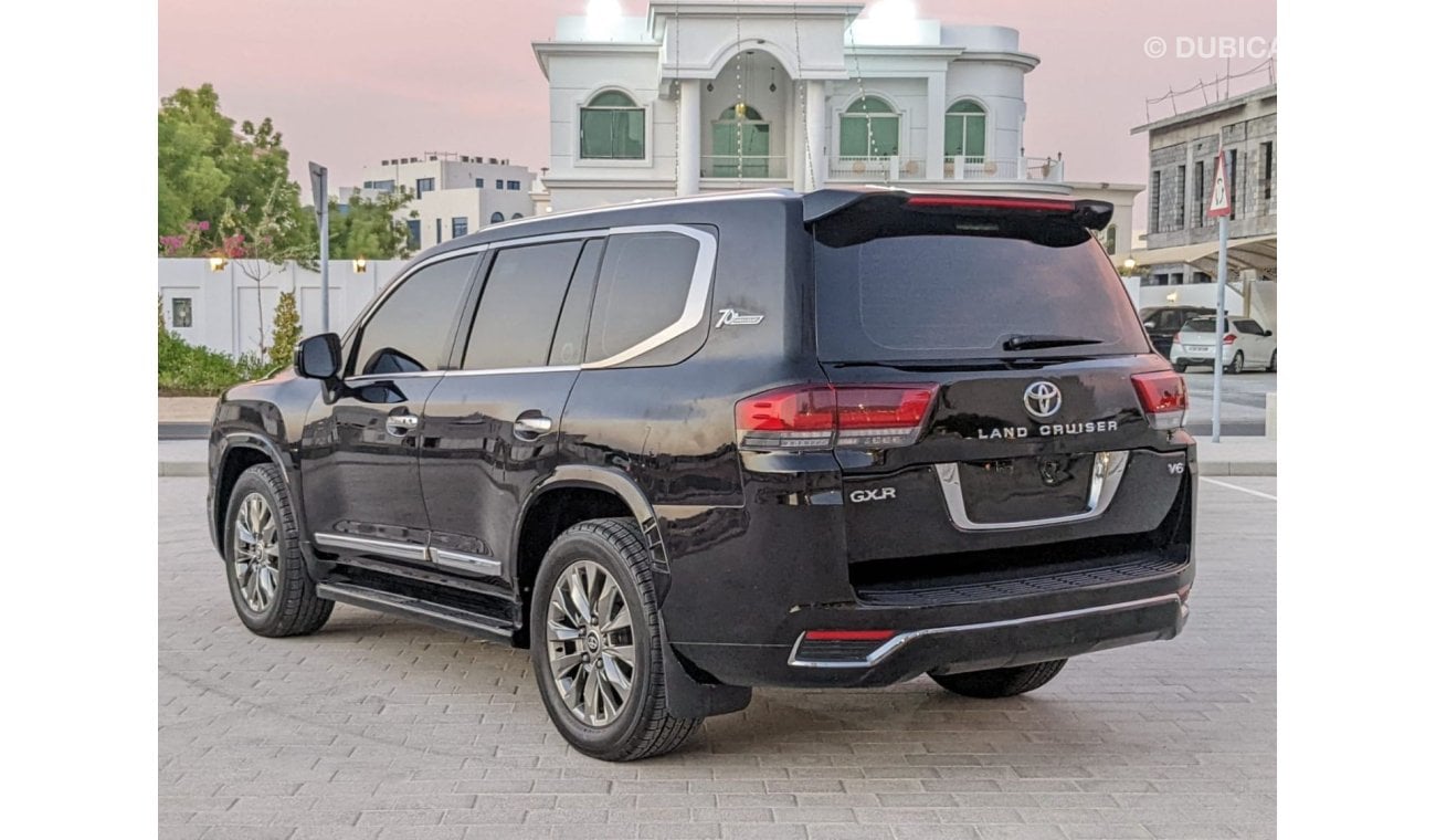 Toyota Land Cruiser Land Cruiser 2010 Facelifted 2024 with interior and exterior  V6