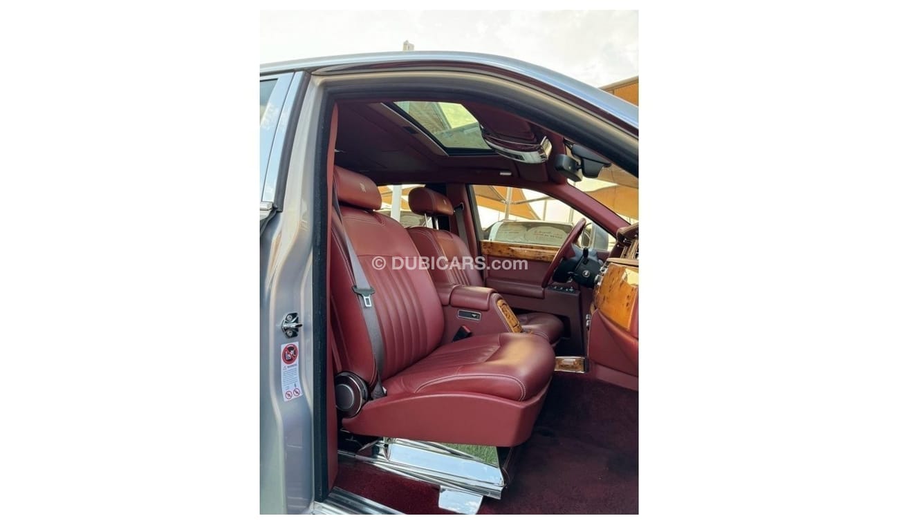 Rolls-Royce Phantom Rolls Royce PHANTOM GCC 2010 V12 TOP OPTION  Full agency service history  3 original keys + 3 button