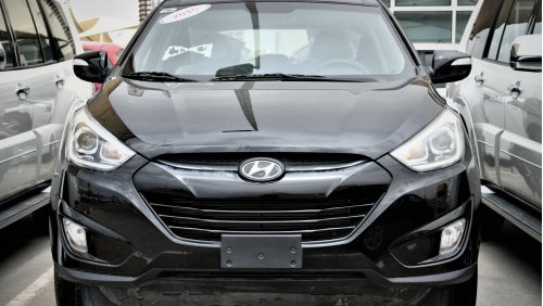 Hyundai Tucson 2015 BLACK GCC 0 KM PANORAMA NO PAIN NO ACCIDENT PERFECT