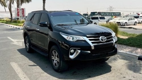 Toyota Fortuner EXR 4WD 2.7L PETROL. PERFECT CONDITION AND ACCIDENT FREE