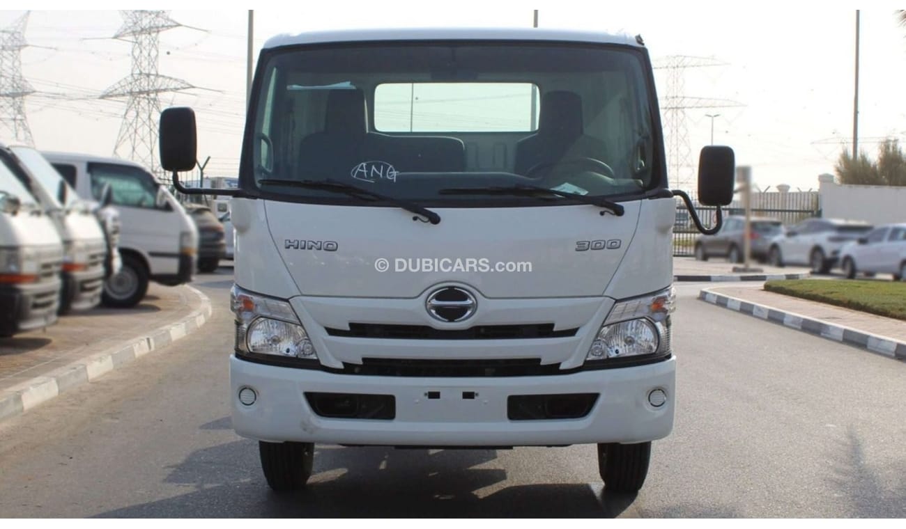 Hino 300 Hino 300 XZU 710L 6.5 TON 300S Wide cab 4X2