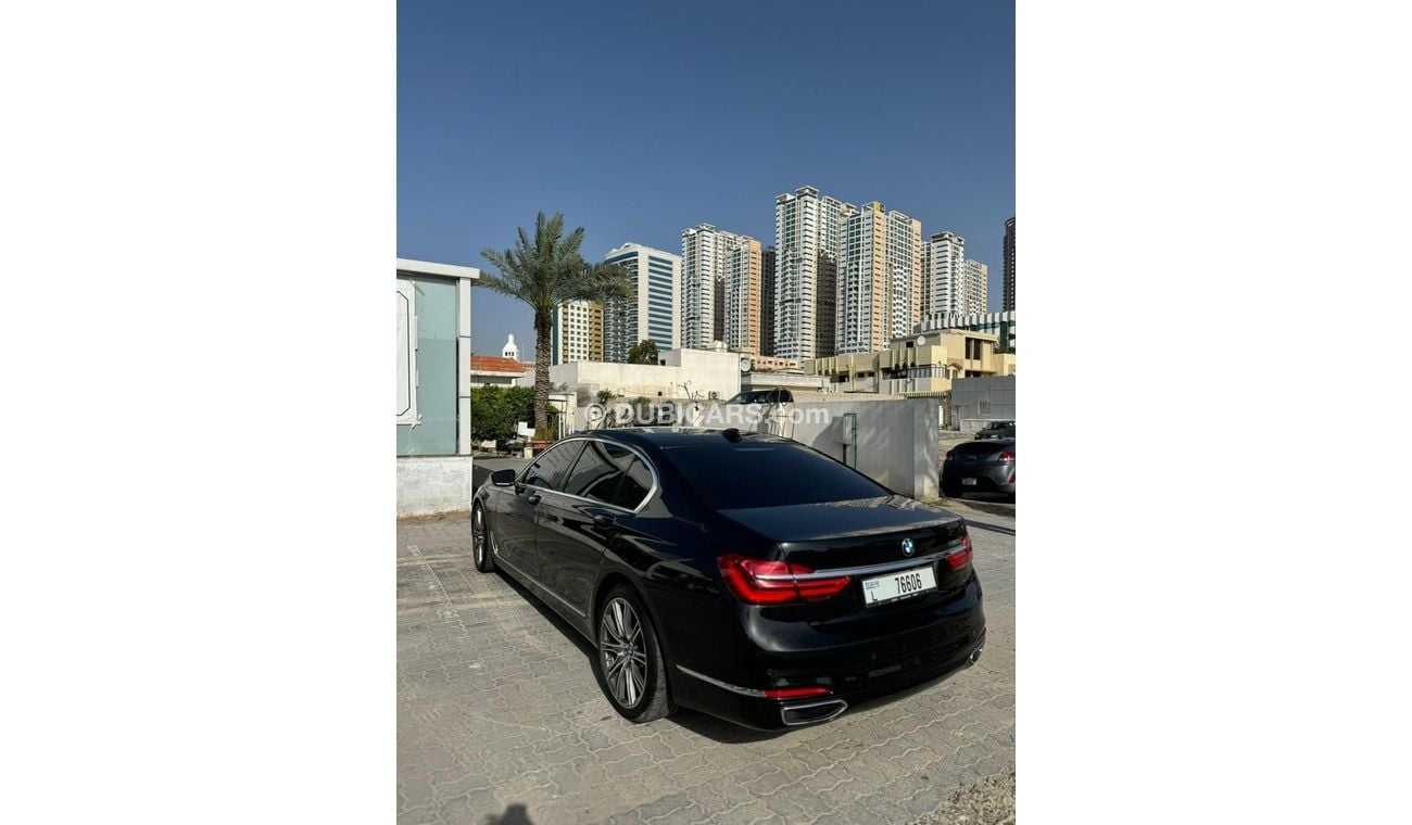 بي أم دبليو 730Li Luxury 2.0L