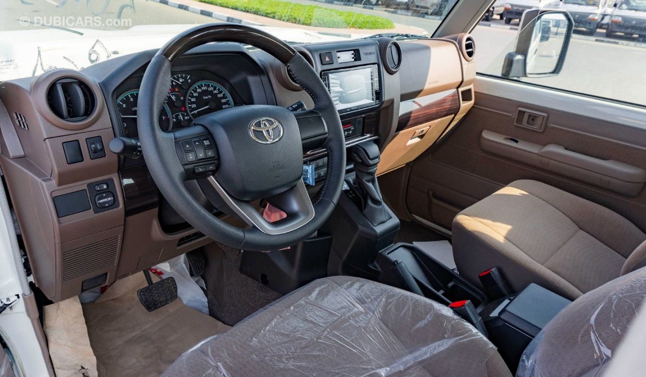 Toyota Land Cruiser Hard Top 2024 Land Cruiser 71 3Doors 4.0L Petrol with alloy Wheel