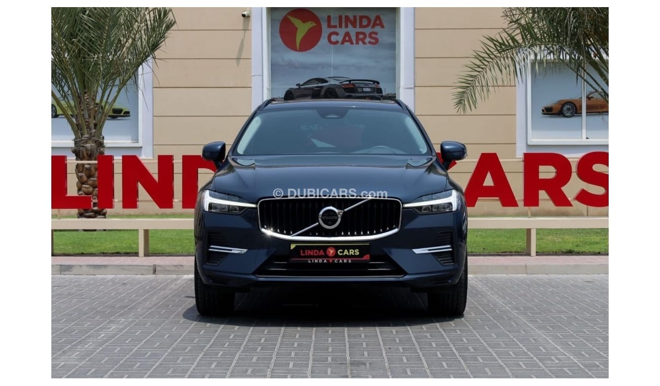 فولفو XC 60 Volvo XC60 B5 Momentum 2022 GCC under Agency Warranty and Service Contact with Flexible Down-Payment