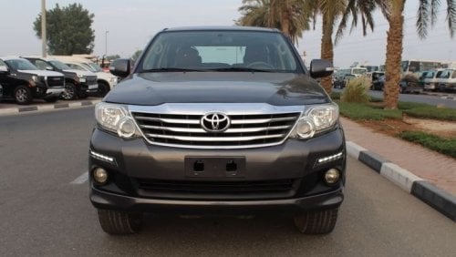 تويوتا فورتونر TOYOTA FORTUNER SR5 2012 MODEL