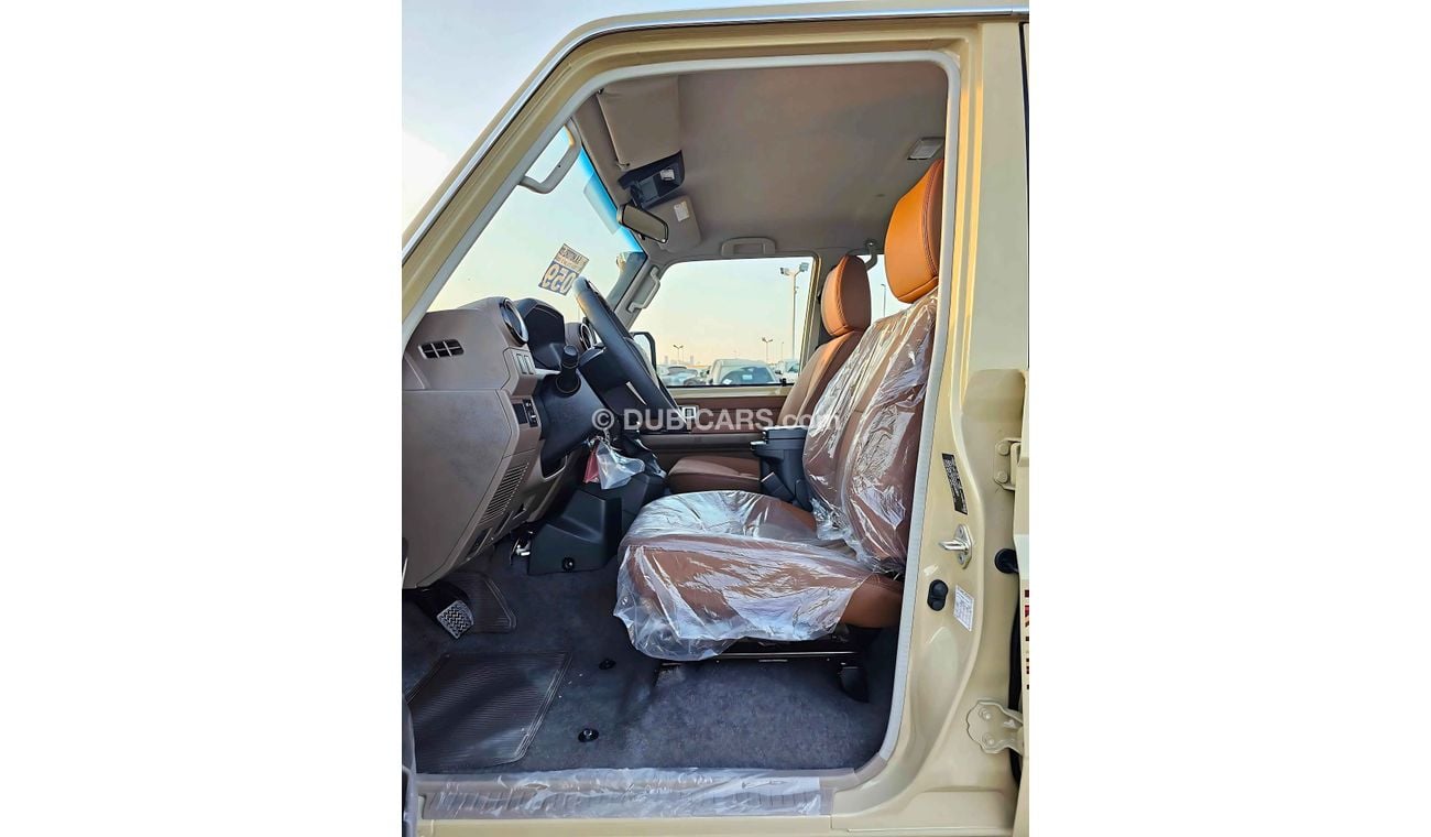 Toyota Land Cruiser Hard Top 4.0L PETROL / AT / DIFF LOCK/ WINCH SNORKEL / FULL OPTION (CODE # 68081)