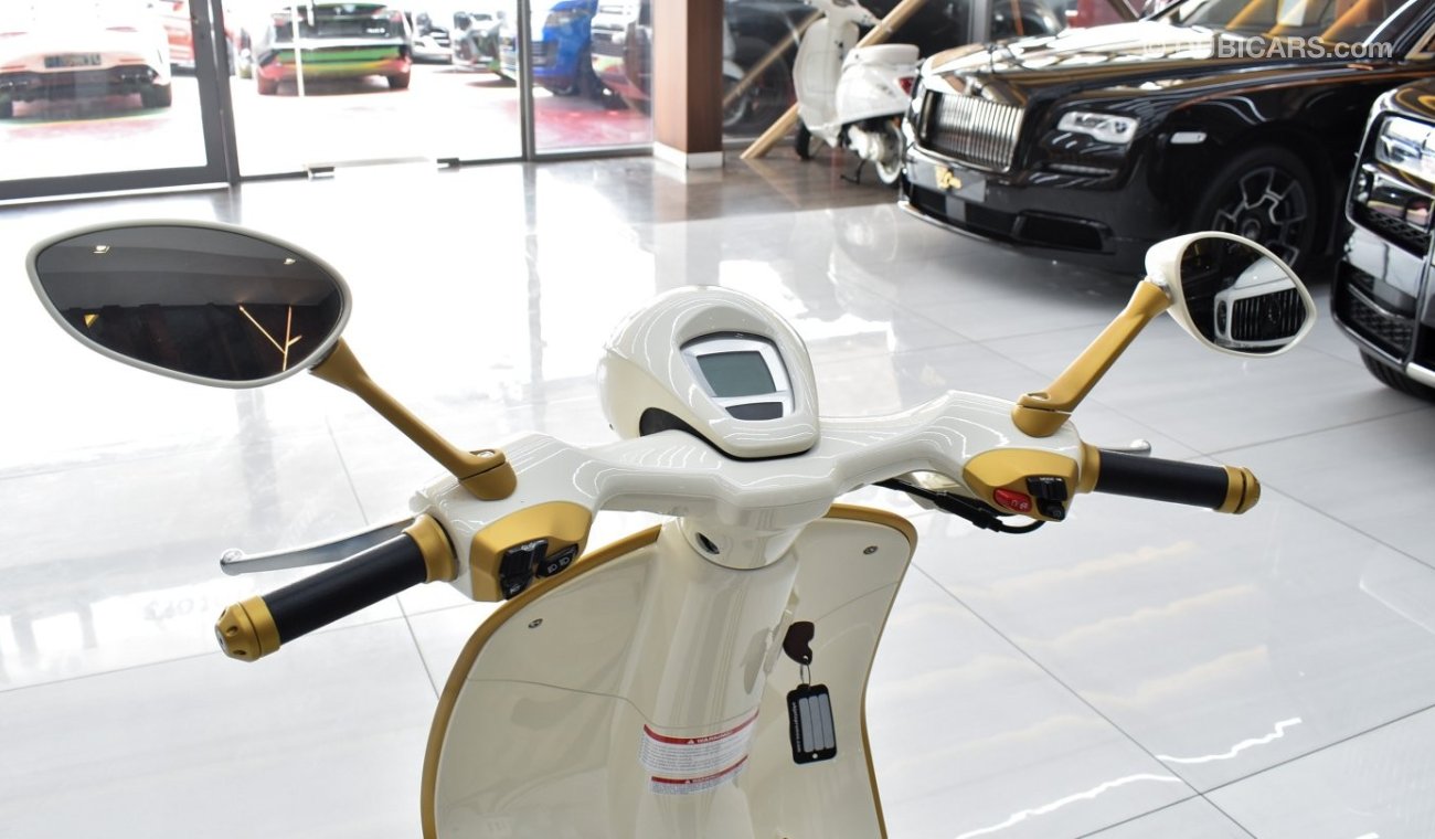 فيسبا 946  إصدار كريستيان ديور VESPA CHRISTIAN DIOR 2022