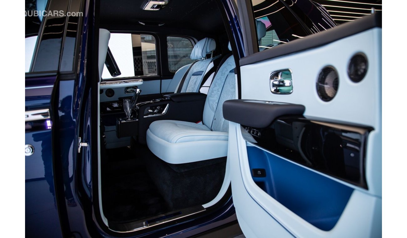 Rolls-Royce Cullinan BLUE SHADOW